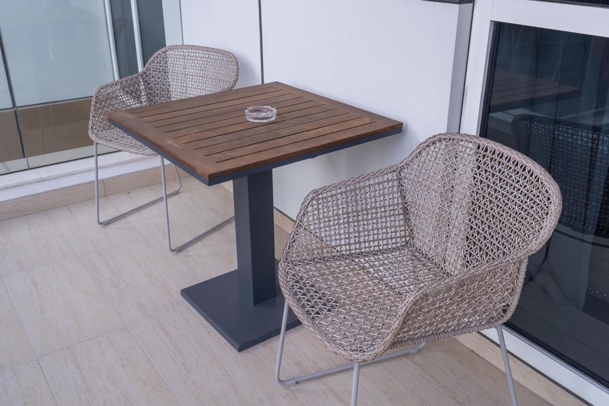 Absolutely Stunning 3 Bedroom In Downtown شقة *