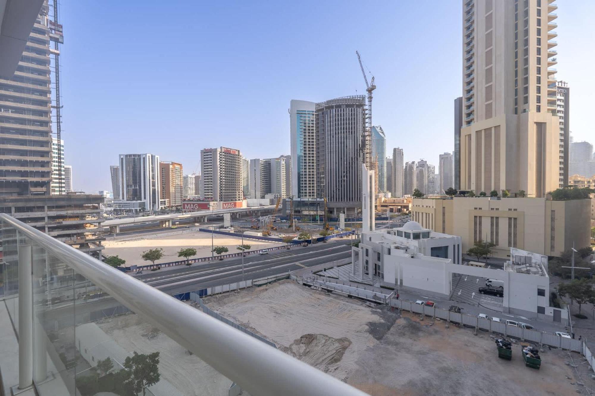 Absolutely Stunning 3 Bedroom In Downtown شقة